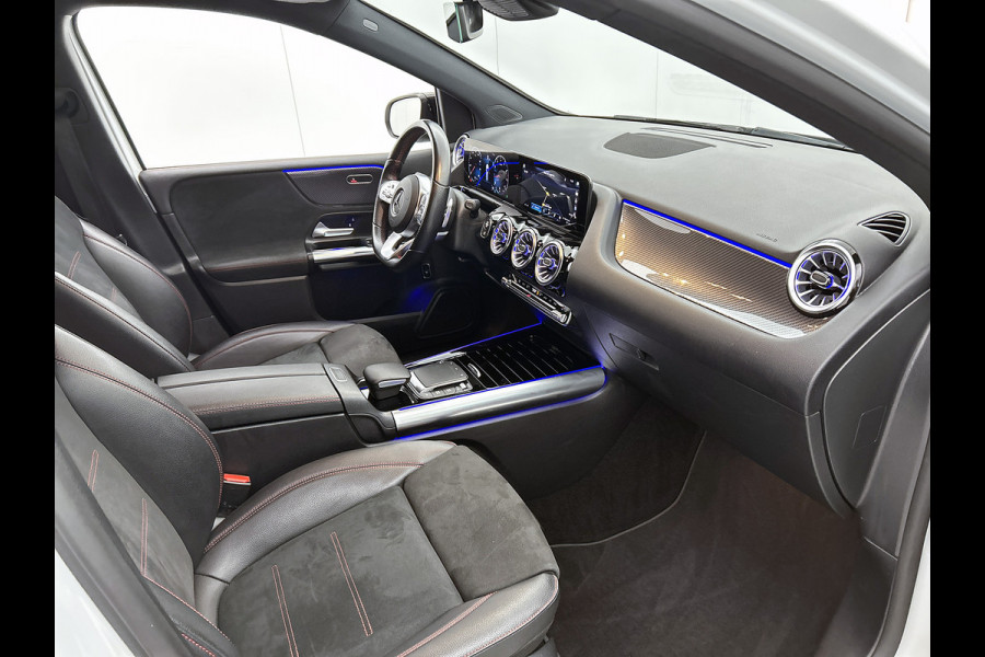 Mercedes-Benz B-Klasse 180 Business Solution AMG | AMG-line interieur | AMG- Line Exterieur | Achteruitrijcamera | Stoelverwarming | Sfeerverlichting| MULTIBEAM LED | 24 Maanden Mercedes-Benz Certified Garantie.