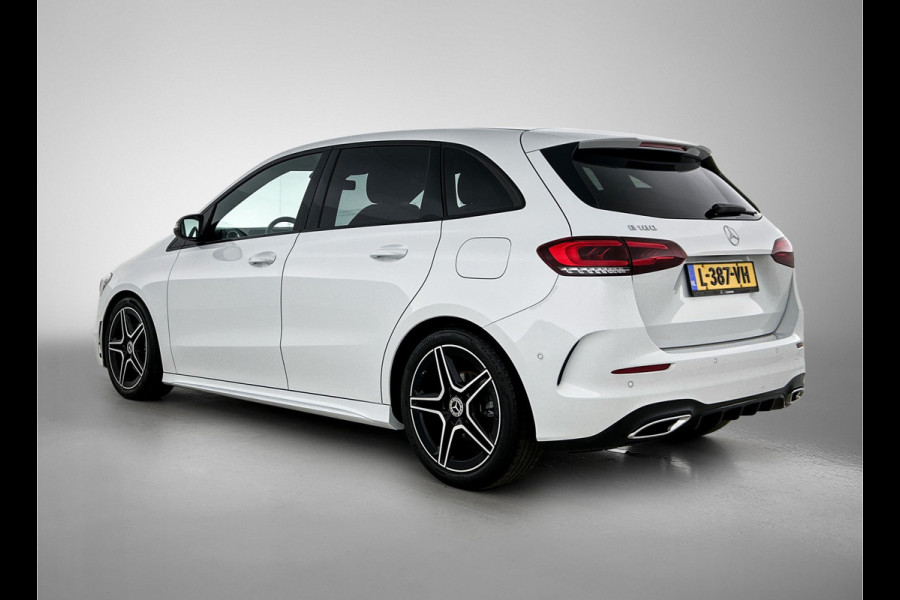 Mercedes-Benz B-Klasse 180 Business Solution AMG | AMG-line interieur | AMG- Line Exterieur | Achteruitrijcamera | Stoelverwarming | Sfeerverlichting| MULTIBEAM LED | 24 Maanden Mercedes-Benz Certified Garantie.