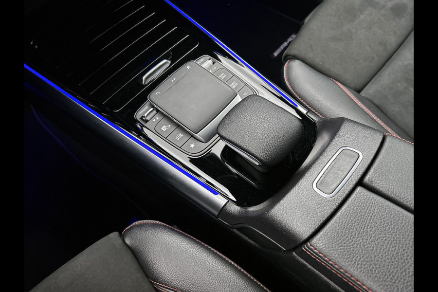 Mercedes-Benz B-Klasse 180 Business Solution AMG | AMG-line interieur | AMG- Line Exterieur | Achteruitrijcamera | Stoelverwarming | Sfeerverlichting| MULTIBEAM LED | 24 Maanden Mercedes-Benz Certified Garantie.