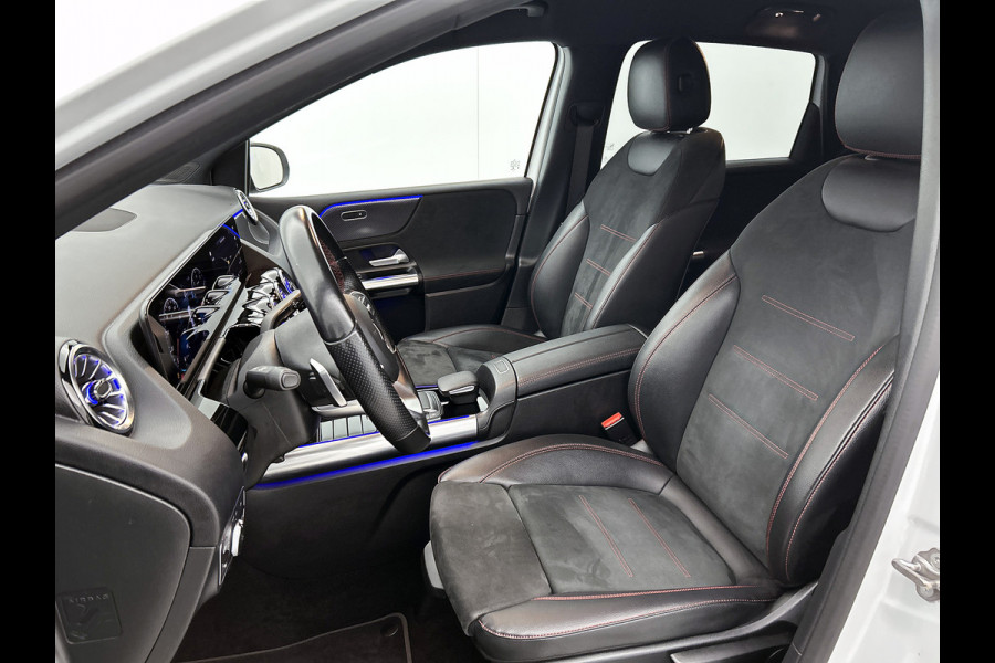 Mercedes-Benz B-Klasse 180 Business Solution AMG | AMG-line interieur | AMG- Line Exterieur | Achteruitrijcamera | Stoelverwarming | Sfeerverlichting| MULTIBEAM LED | 24 Maanden Mercedes-Benz Certified Garantie.