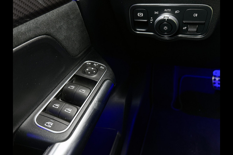 Mercedes-Benz B-Klasse 180 Business Solution AMG | AMG-line interieur | AMG- Line Exterieur | Achteruitrijcamera | Stoelverwarming | Sfeerverlichting| MULTIBEAM LED | 24 Maanden Mercedes-Benz Certified Garantie.
