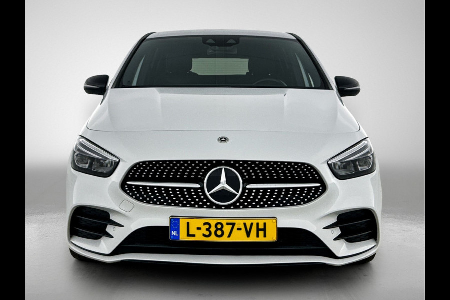 Mercedes-Benz B-Klasse 180 Business Solution AMG | AMG-line interieur | AMG- Line Exterieur | Achteruitrijcamera | Stoelverwarming | Sfeerverlichting| MULTIBEAM LED | 24 Maanden Mercedes-Benz Certified Garantie.