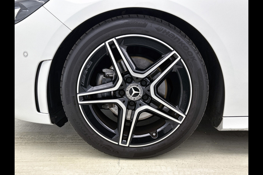 Mercedes-Benz B-Klasse 180 Business Solution AMG | AMG-line interieur | AMG- Line Exterieur | Achteruitrijcamera | Stoelverwarming | Sfeerverlichting| MULTIBEAM LED | 24 Maanden Mercedes-Benz Certified Garantie.