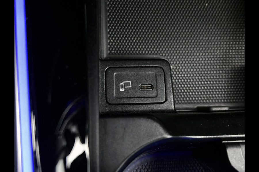 Mercedes-Benz B-Klasse 180 Business Solution AMG | AMG-line interieur | AMG- Line Exterieur | Achteruitrijcamera | Stoelverwarming | Sfeerverlichting| MULTIBEAM LED | 24 Maanden Mercedes-Benz Certified Garantie.