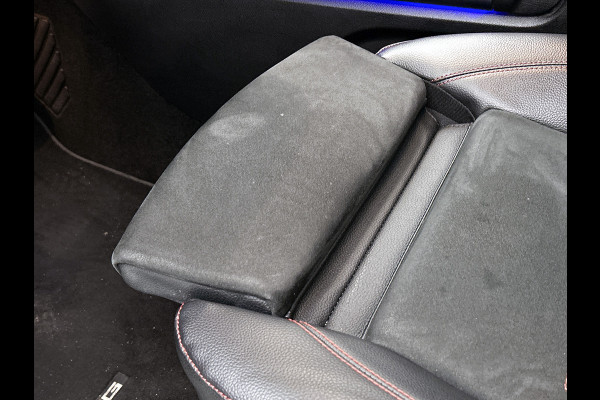 Mercedes-Benz B-Klasse 180 Business Solution AMG | AMG-line interieur | AMG- Line Exterieur | Achteruitrijcamera | Stoelverwarming | Sfeerverlichting| MULTIBEAM LED | 24 Maanden Mercedes-Benz Certified Garantie.