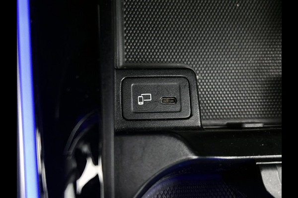 Mercedes-Benz B-Klasse 180 Business Solution AMG | AMG-line interieur | AMG- Line Exterieur | Achteruitrijcamera | Stoelverwarming | Sfeerverlichting| MULTIBEAM LED | 24 Maanden Mercedes-Benz Certified Garantie.
