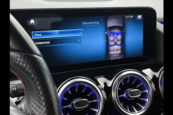 Mercedes-Benz B-Klasse 180 Business Solution AMG | AMG-line interieur | AMG- Line Exterieur | Achteruitrijcamera | Stoelverwarming | Sfeerverlichting| MULTIBEAM LED | 24 Maanden Mercedes-Benz Certified Garantie.