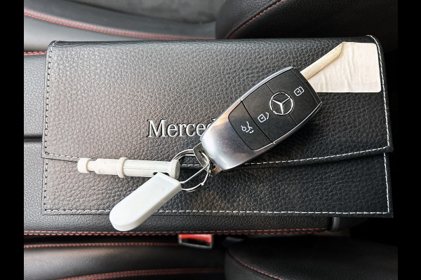 Mercedes-Benz B-Klasse 180 Business Solution AMG | AMG-line interieur | AMG- Line Exterieur | Achteruitrijcamera | Stoelverwarming | Sfeerverlichting| MULTIBEAM LED | 24 Maanden Mercedes-Benz Certified Garantie.