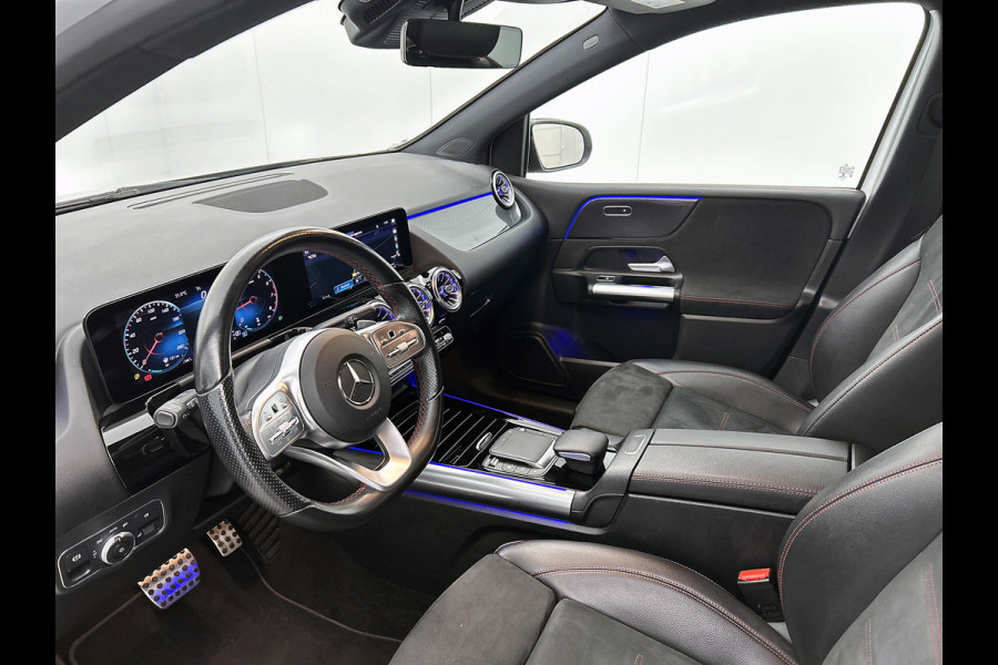 Mercedes-Benz B-Klasse 180 Business Solution AMG | AMG-line interieur | AMG- Line Exterieur | Achteruitrijcamera | Stoelverwarming | Sfeerverlichting| MULTIBEAM LED | 24 Maanden Mercedes-Benz Certified Garantie.