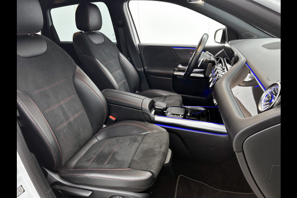 Mercedes-Benz B-Klasse 180 Business Solution AMG | AMG-line interieur | AMG- Line Exterieur | Achteruitrijcamera | Stoelverwarming | Sfeerverlichting| MULTIBEAM LED | 24 Maanden Mercedes-Benz Certified Garantie.
