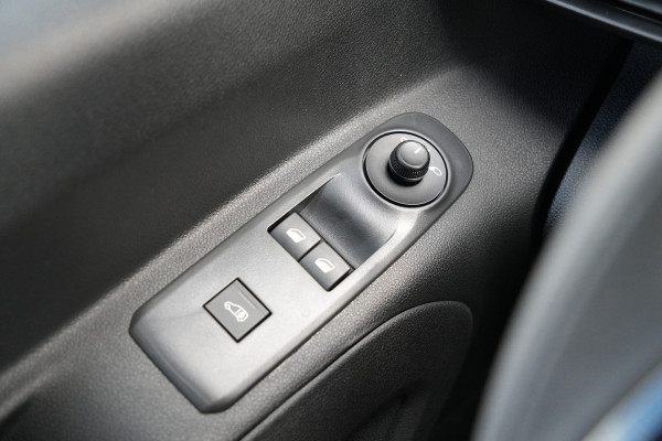 Toyota PROACE CITY Electric Comfort L1 50 kWh - Airco - Carplay - Cruise - 230v - Rijklaar