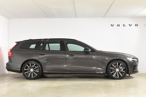 Volvo V60 T6 350PK Plug-in hybrid AWD Plus Dark / Adaptive Cruise Control / 360 Camera / Harman Kardon / Stoel- en stuurverwarming / Stoelverwarming achter /  Trekhaak / Elektrische stoelen met geheugen / Elektrische achterklep
