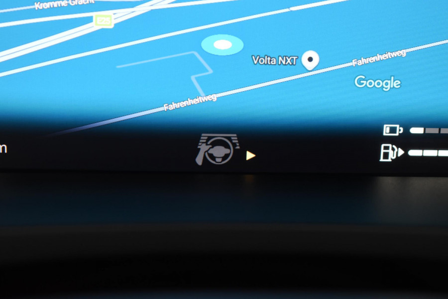 Volvo V60 T6 350PK Plug-in hybrid AWD Plus Dark / Adaptive Cruise Control / 360 Camera / Harman Kardon / Stoel- en stuurverwarming / Stoelverwarming achter /  Trekhaak / Elektrische stoelen met geheugen / Elektrische achterklep