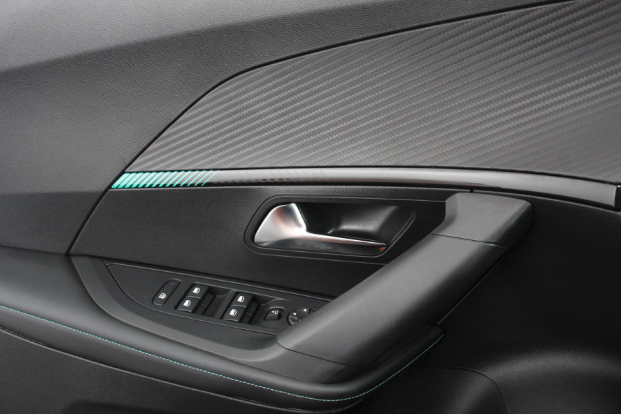 Peugeot 2008 1.2 PureTech 130pk Automaat Allure Navigatie Apple Carplay/Android Climate Control Dab Led Lichtmetalen Velgen Parkeer sensoren Cruise Control