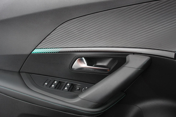 Peugeot 2008 1.2 PureTech 130pk Automaat Allure Navigatie Apple Carplay/Android Climate Control Dab Led Lichtmetalen Velgen Parkeer sensoren Cruise Control