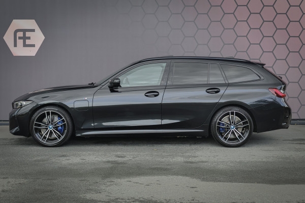 BMW 3 Serie Touring 330e xDrive ADAPTIVE CRUISE | STOELVERWARMING | CAMERA | M STOELEN | PANO | HEAD UP | MEMORY | APPLE CARPLAY