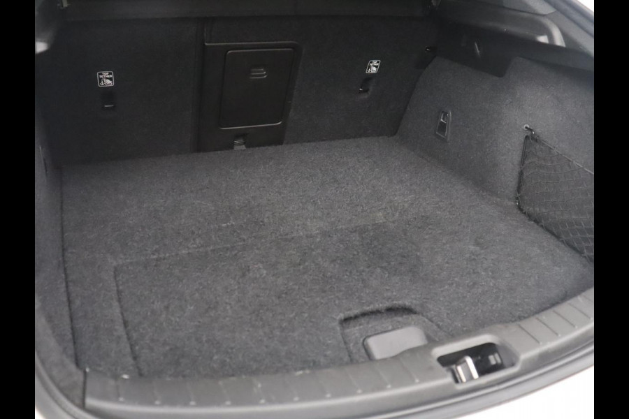 Polestar 2 Standard Range Single Motor 63kWh | SOH 91.5% | Panoramadak | Trekhaak | 360 camera | Harman/Kardon | Stuur/stoel verwarming | Carplay | Memory |
