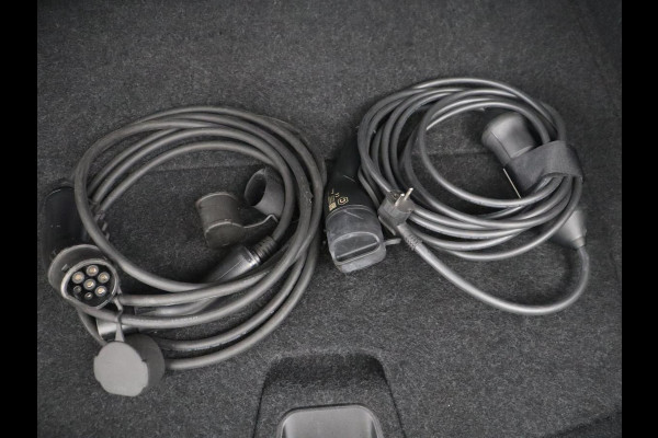 Polestar 2 Standard Range Single Motor 63kWh | SOH 91.5% | Panoramadak | Trekhaak | 360 camera | Harman/Kardon | Stuur/stoel verwarming | Carplay | Memory |