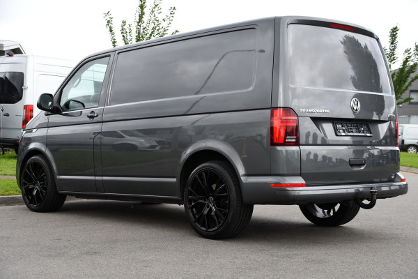 Volkswagen Transporter 2.0 TDI L1H1 30 4Motion Bulli Virtual, Camera, Carplay, 199pk, 4x4, LED, Automaat. Sensoren, Stoelverwarming, Trekhaak, Uniek!
