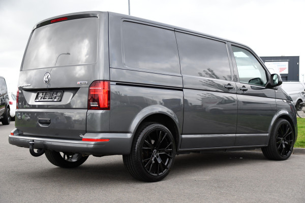 Volkswagen Transporter 2.0 TDI L1H1 30 4Motion Bulli Virtual, Camera, Carplay, 199pk, 4x4, LED, Automaat. Sensoren, Stoelverwarming, Trekhaak, Uniek!