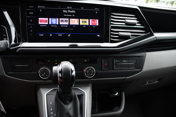 Volkswagen Transporter 2.0 TDI L1H1 30 4Motion Bulli Virtual, Camera, Carplay, 199pk, 4x4, LED, Automaat. Sensoren, Stoelverwarming, Trekhaak, Uniek!