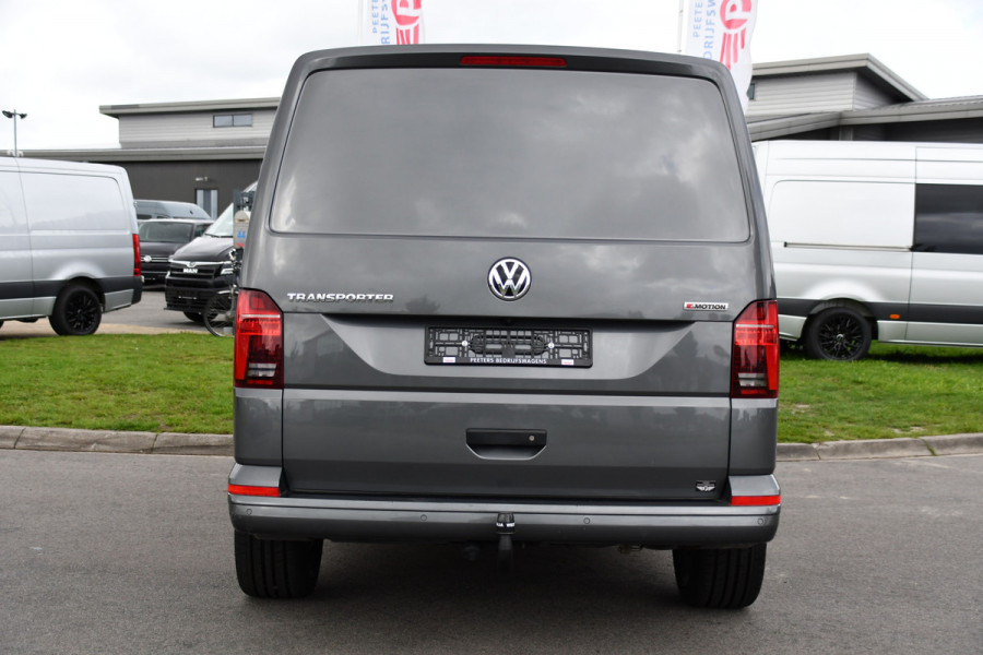 Volkswagen Transporter 2.0 TDI L1H1 30 4Motion Bulli Virtual, Camera, Carplay, 199pk, 4x4, LED, Automaat. Sensoren, Stoelverwarming, Trekhaak, Uniek!