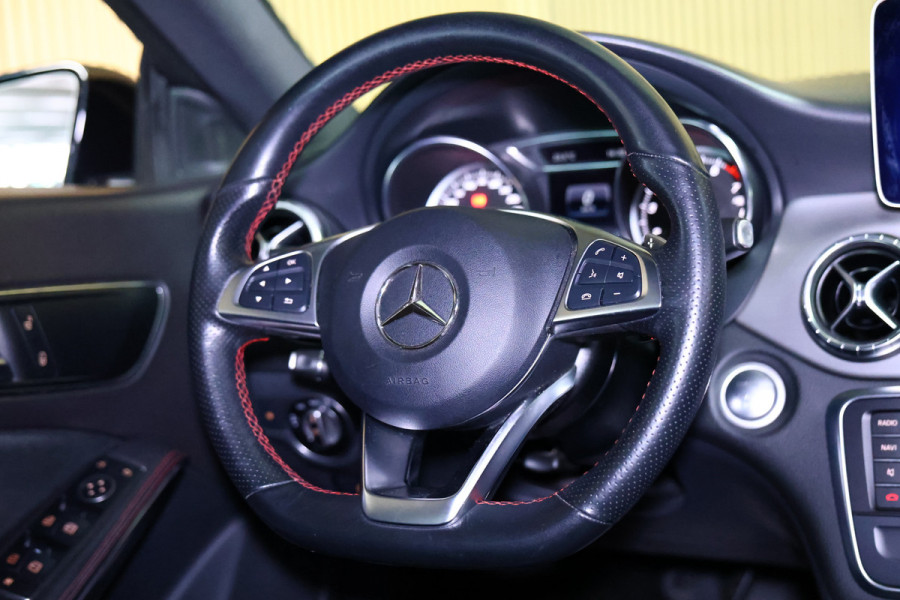 Mercedes-Benz CLA-Klasse 180 AMG Shooting Brake AUTOM AVM CAMERA PDC BT '19