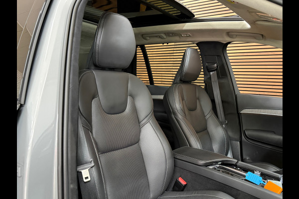 Volvo XC90 2.0 T8 Plug-in AWD Ultra Dark | Massage | Luchtvering | 22Inch | 7-Pers. | Pano |360°|H & K |Head-Up|Elektr Trekhaak
