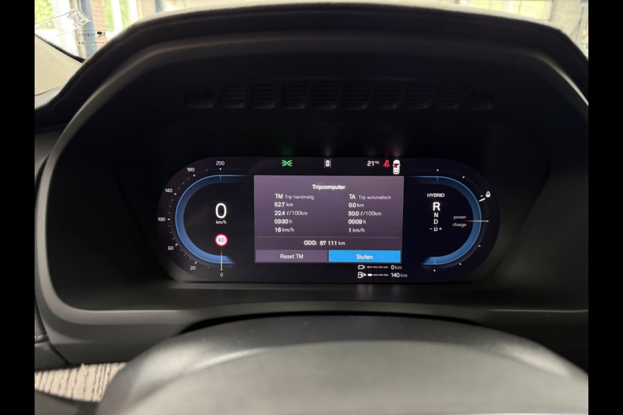 Volvo XC90 2.0 T8 Plug-in AWD Ultra Dark | Massage | Luchtvering | 22Inch | 7-Pers. | Pano |360°|H & K |Head-Up|Elektr Trekhaak