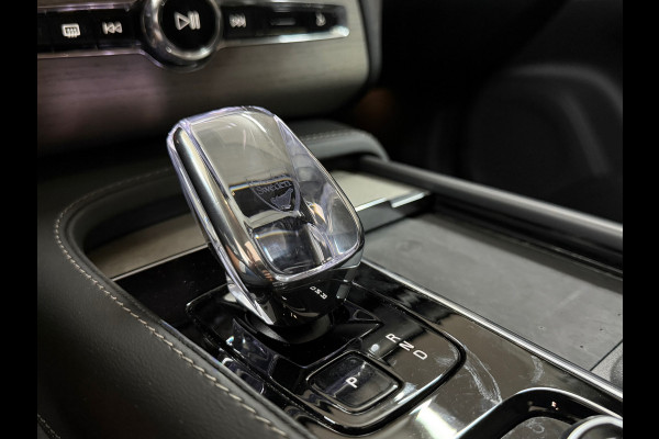 Volvo XC90 2.0 T8 Plug-in AWD Ultra Dark | Massage | Luchtvering | 22Inch | 7-Pers. | Pano |360°|H & K |Head-Up|Elektr Trekhaak