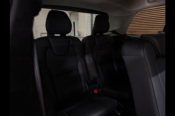 Volvo XC90 2.0 T8 Plug-in AWD Ultra Dark | Massage | Luchtvering | 22Inch | 7-Pers. | Pano |360°|H & K |Head-Up|Elektr Trekhaak