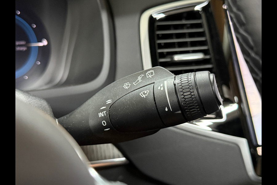 Volvo XC90 2.0 T8 Plug-in AWD Ultra Dark | Massage | Luchtvering | 22Inch | 7-Pers. | Pano |360°|H & K |Head-Up|Elektr Trekhaak