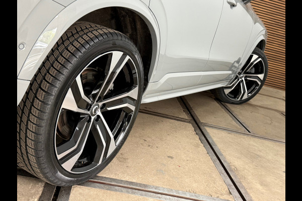 Volvo XC90 2.0 T8 Plug-in AWD Ultra Dark | Massage | Luchtvering | 22Inch | 7-Pers. | Pano |360°|H & K |Head-Up|Elektr Trekhaak