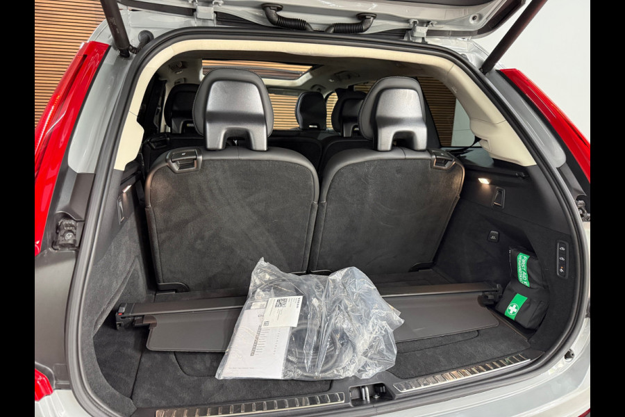 Volvo XC90 2.0 T8 Plug-in AWD Ultra Dark | Massage | Luchtvering | 22Inch | 7-Pers. | Pano |360°|H & K |Head-Up|Elektr Trekhaak