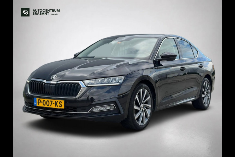 Škoda Octavia 1.4 TSI iV PHEV Sportline Business(Goed OnderH, Carplay/ Android, Camera, Elektrische Stoelen, StoelV/ StuurV, Etc)