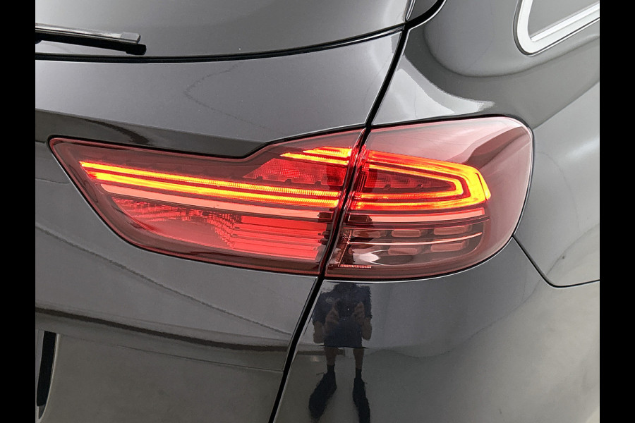 Kia Ceed Sportswagon 1.0 T-GDi 120PK ExecutiveLine / Panorama-schuifdak / JBL sound / Navigatie / Airco-ecc./ Pdc+Camera / Memory Stoel-Stuurverwarming / Apk 02-2028