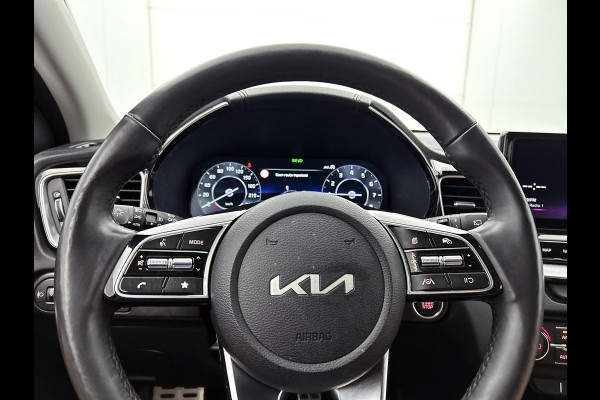 Kia Ceed Sportswagon 1.0 T-GDi 120PK ExecutiveLine / Panorama-schuifdak / JBL sound / Navigatie / Airco-ecc./ Pdc+Camera / Memory Stoel-Stuurverwarming / Apk 02-2028