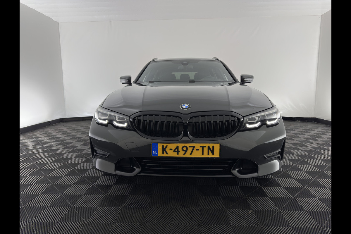 BMW 3 Serie Touring 330e High Executive (Plug-in) {SoH-91%} (INCL.BTW) Aut. *LEATHER | FULL-LED | HEATED-SPORTSEATS | HIFI-SOUND | NAVI-FULLMAP | DAB+ | DIGI-COCKPIT | PRIVACY-GLASS | AMBIENT-LIGHT | ECC | PDC | CRUISE | 19-ALU*