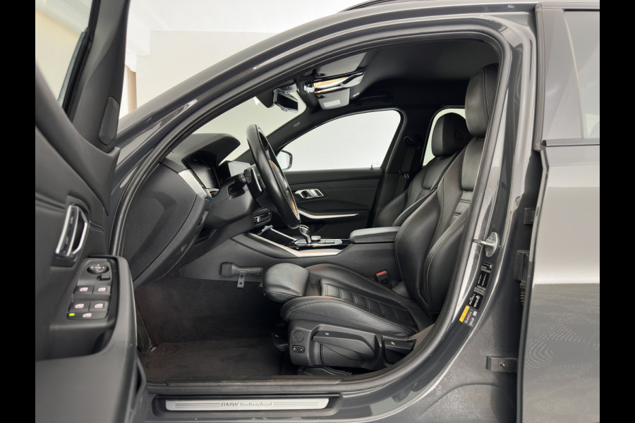 BMW 3 Serie Touring 330e High Executive (Plug-in) {SoH-91%} (INCL.BTW) Aut. *LEATHER | FULL-LED | HEATED-SPORTSEATS | HIFI-SOUND | NAVI-FULLMAP | DAB+ | DIGI-COCKPIT | PRIVACY-GLASS | AMBIENT-LIGHT | ECC | PDC | CRUISE | 19-ALU*