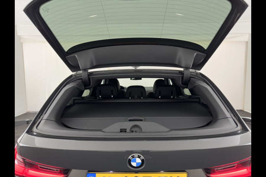 BMW 3 Serie Touring 330e High Executive (Plug-in) {SoH-91%} (INCL.BTW) Aut. *LEATHER | FULL-LED | HEATED-SPORTSEATS | HIFI-SOUND | NAVI-FULLMAP | DAB+ | DIGI-COCKPIT | PRIVACY-GLASS | AMBIENT-LIGHT | ECC | PDC | CRUISE | 19-ALU*