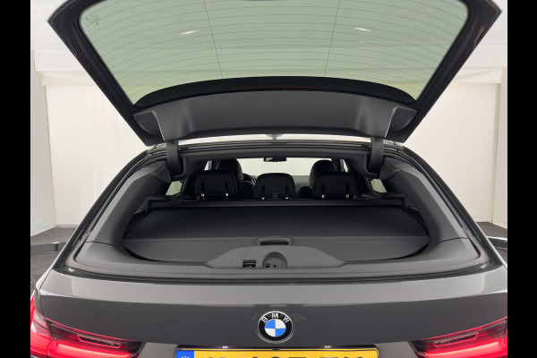 BMW 3 Serie Touring 330e High Executive (Plug-in) {SoH-91%} (INCL.BTW) Aut. *LEATHER | FULL-LED | HEATED-SPORTSEATS | HIFI-SOUND | NAVI-FULLMAP | DAB+ | DIGI-COCKPIT | PRIVACY-GLASS | AMBIENT-LIGHT | ECC | PDC | CRUISE | 19-ALU*