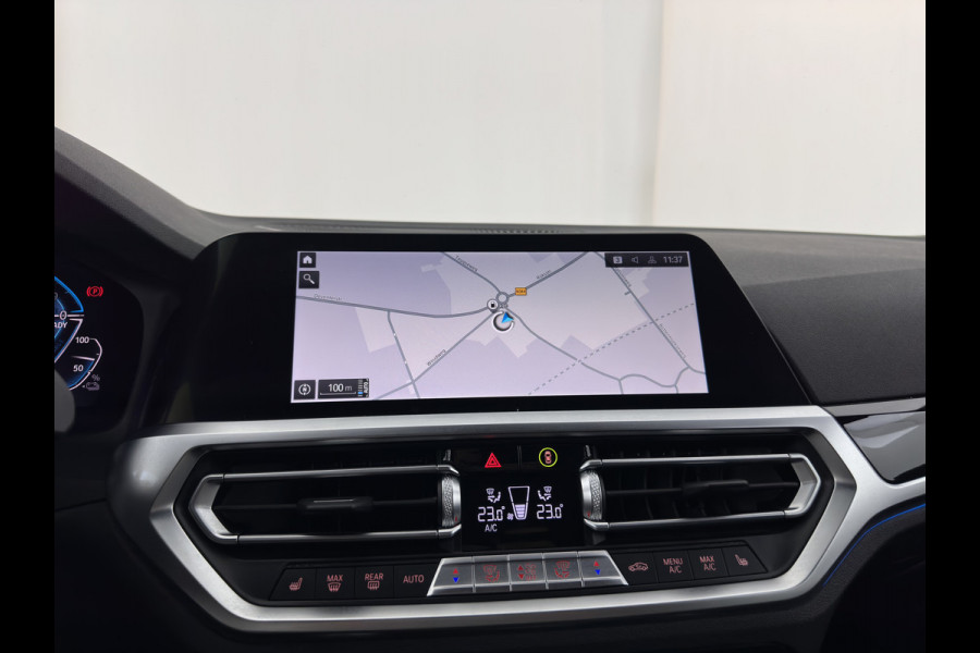 BMW 3 Serie Touring 330e High Executive (Plug-in) {SoH-91%} (INCL.BTW) Aut. *LEATHER | FULL-LED | HEATED-SPORTSEATS | HIFI-SOUND | NAVI-FULLMAP | DAB+ | DIGI-COCKPIT | PRIVACY-GLASS | AMBIENT-LIGHT | ECC | PDC | CRUISE | 19-ALU*