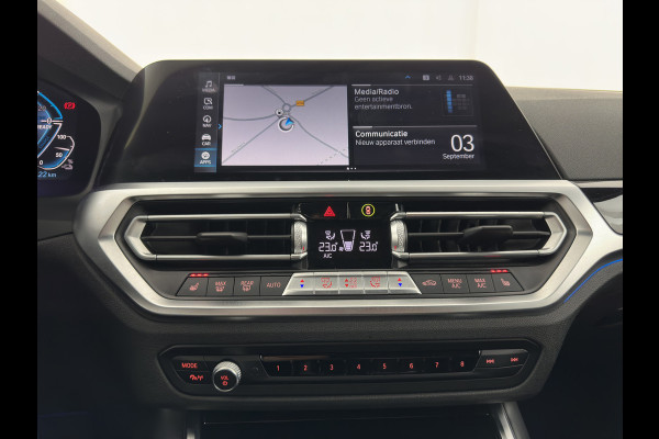 BMW 3 Serie Touring 330e High Executive (Plug-in) {SoH-91%} (INCL.BTW) Aut. *LEATHER | FULL-LED | HEATED-SPORTSEATS | HIFI-SOUND | NAVI-FULLMAP | DAB+ | DIGI-COCKPIT | PRIVACY-GLASS | AMBIENT-LIGHT | ECC | PDC | CRUISE | 19-ALU*