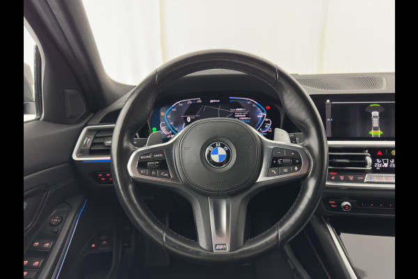 BMW 3 Serie Touring 330e High Executive (Plug-in) {SoH-91%} (INCL.BTW) Aut. *LEATHER | FULL-LED | HEATED-SPORTSEATS | HIFI-SOUND | NAVI-FULLMAP | DAB+ | DIGI-COCKPIT | PRIVACY-GLASS | AMBIENT-LIGHT | ECC | PDC | CRUISE | 19-ALU*