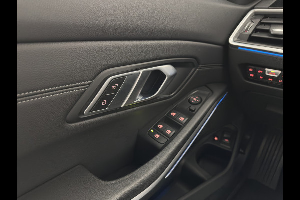 BMW 3 Serie Touring 330e High Executive (Plug-in) {SoH-91%} (INCL.BTW) Aut. *LEATHER | FULL-LED | HEATED-SPORTSEATS | HIFI-SOUND | NAVI-FULLMAP | DAB+ | DIGI-COCKPIT | PRIVACY-GLASS | AMBIENT-LIGHT | ECC | PDC | CRUISE | 19-ALU*