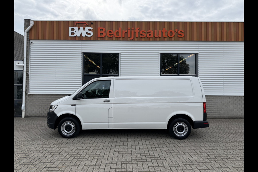 Volkswagen Transporter 2.0 TDI 150pk DSG automaat / L2H1 Comfortline / vaste prijs rijklaar € 16.950 ex btw / lease vanaf € 285 / euro 6 / bpm vrij / airco / cruise / navigatie / parkpilot / 2 x stoel met armsteun !