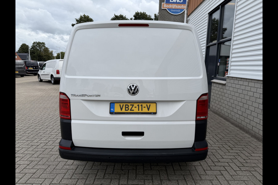 Volkswagen Transporter 2.0 TDI 150pk DSG automaat / L2H1 Comfortline / vaste prijs rijklaar € 16.950 ex btw / lease vanaf € 285 / euro 6 / bpm vrij / airco / cruise / navigatie / parkpilot / 2 x stoel met armsteun !