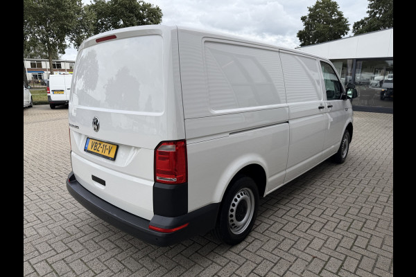 Volkswagen Transporter 2.0 TDI 150pk DSG automaat / L2H1 Comfortline / vaste prijs rijklaar € 16.950 ex btw / lease vanaf € 285 / euro 6 / bpm vrij / airco / cruise / navigatie / parkpilot / 2 x stoel met armsteun !
