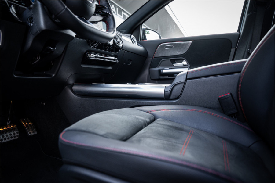 Mercedes-Benz GLA 250 e Star Edition AMG Line ** Panodak ** Keyless ** Camera ** Carplay EV rijbereik tot 70km