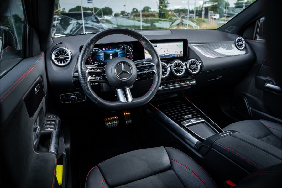 Mercedes-Benz GLA 250 e Star Edition AMG Line ** Panodak ** Keyless ** Camera ** Carplay EV rijbereik tot 70km